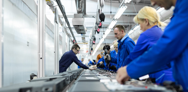Helping a 70 year of manufacturing business take a huge leap towards digitization and dealer management Helping a 70 year of manufacturing business take a huge leap towards digitization and dealer management